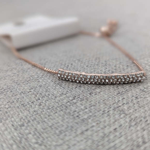 Jewelry - 🌼5 For 20$ 🌼 Elegant Rose Gold Bracelet with Silver Accents